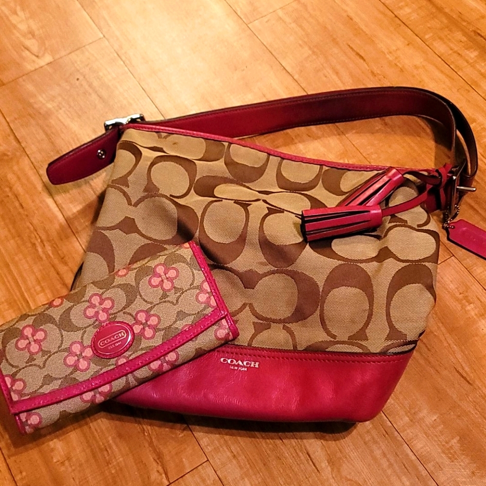Coach bag w/ matching wallet and makeup bag